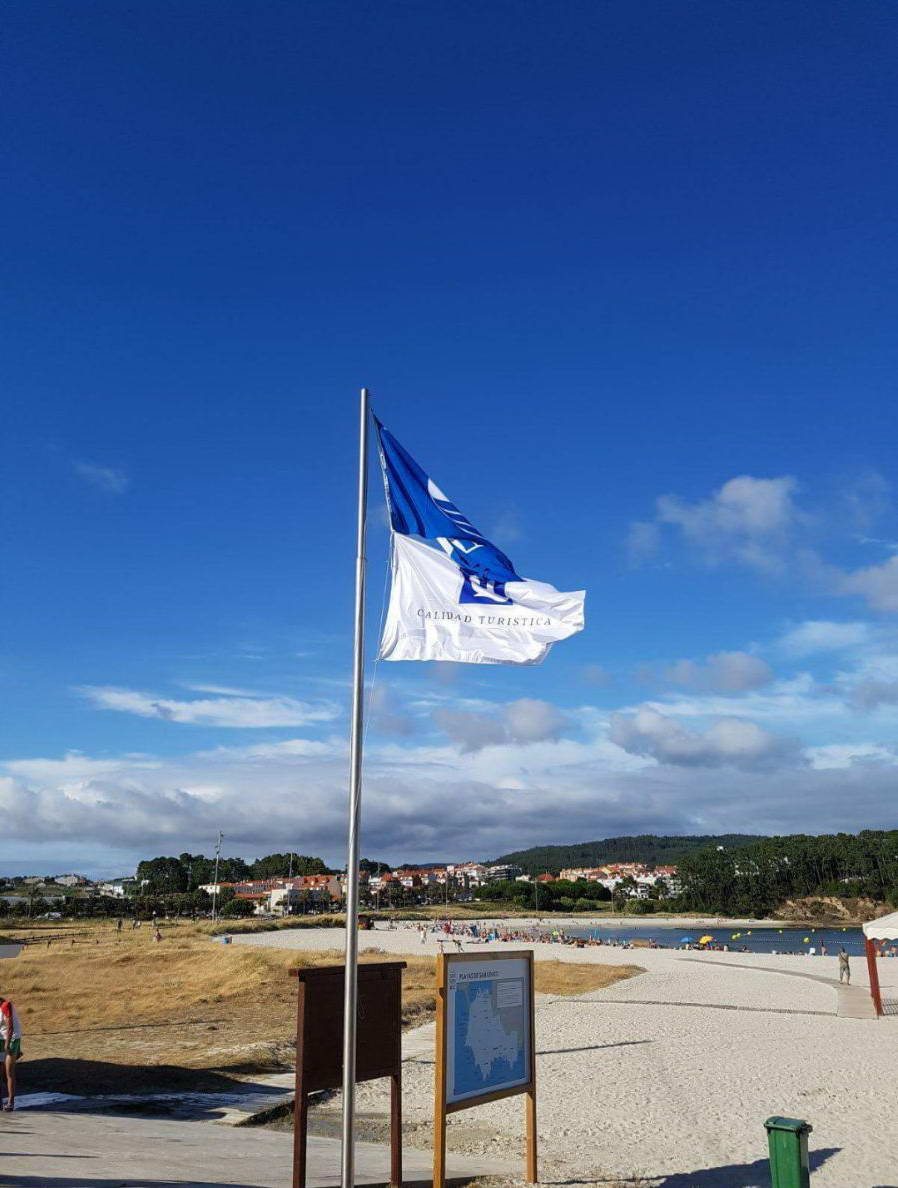 Sanxenxo obtén 13 bandeiras azuis, recuperando a de Areas e Caneliñas