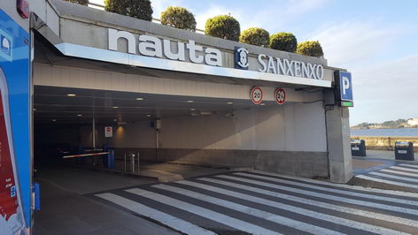 A partir de hoxe entra en funcionamento o sistema das dúas horas gratis no aparcadoiro de Nauta