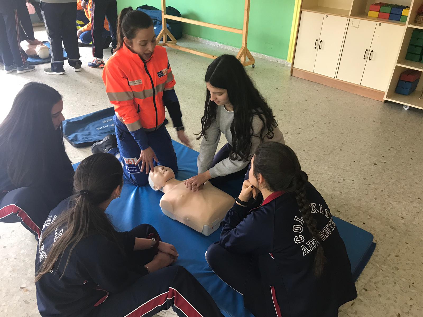 A Sociedade Española de Medicina de Urxencias e Emerxencias, SEMES Galicia, formará en reanimación cardiopulmonar e soporte vital básico a máis de 500 alumnos e alumnas do Concello de Sanxenxo