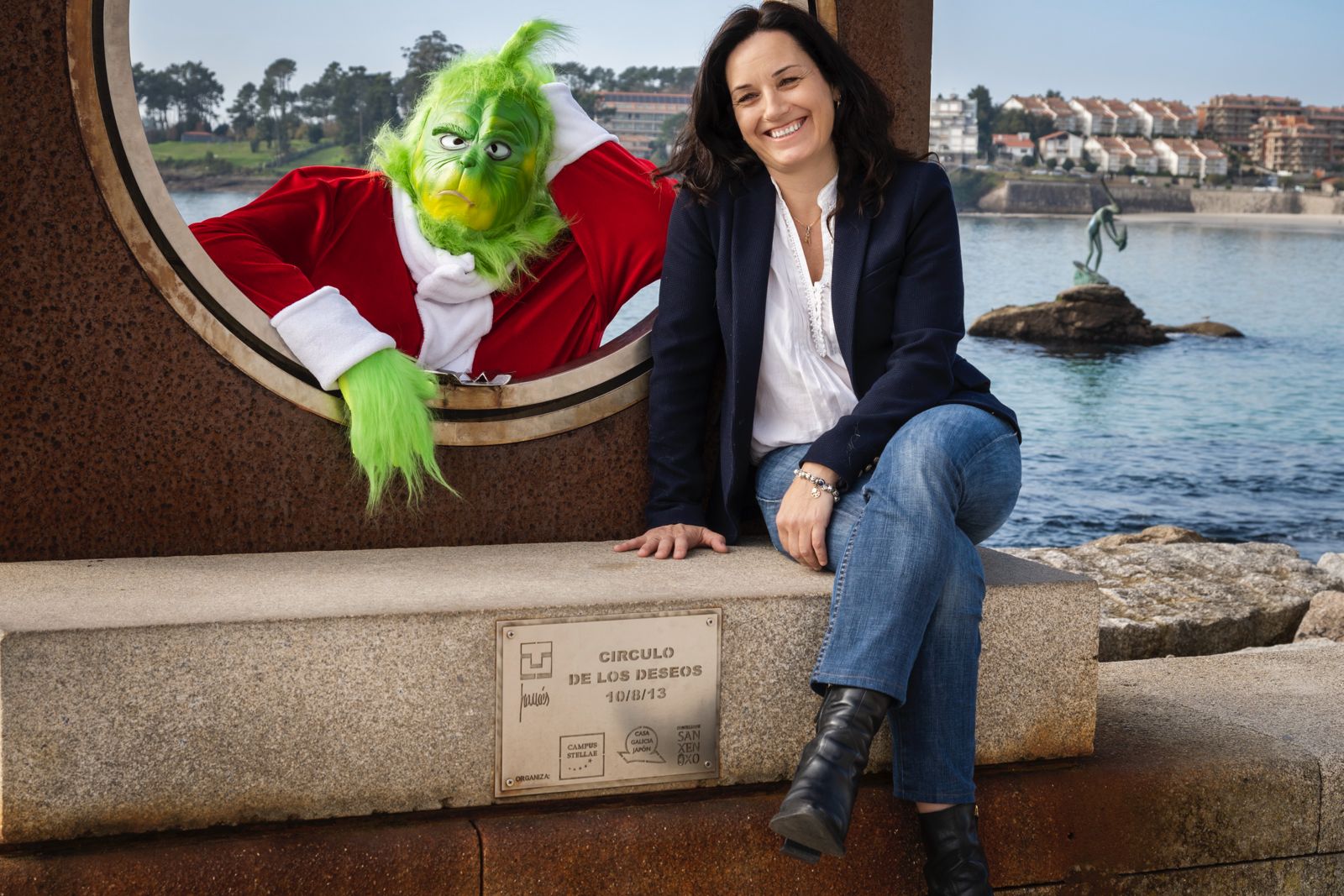 SANXENXO CONTARÁ, POR PRIMERA VEZ, CON UN MERCADO NAVIDEÑO EN LA PRAZA DOS BARCOS Y CON LA FIGURA DEL GRINCH