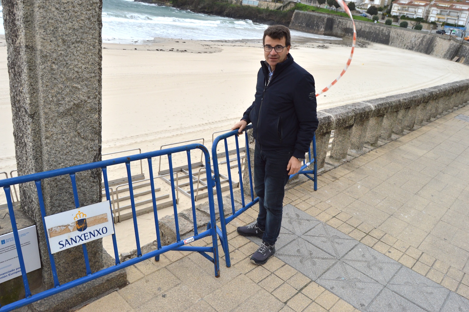 LA NUEVA PASARELA DE SILGAR YA ESTÁ EN LA PLAYA Y SERÁ COLOCADA EN LOS PRÓXIMOS DÍAS