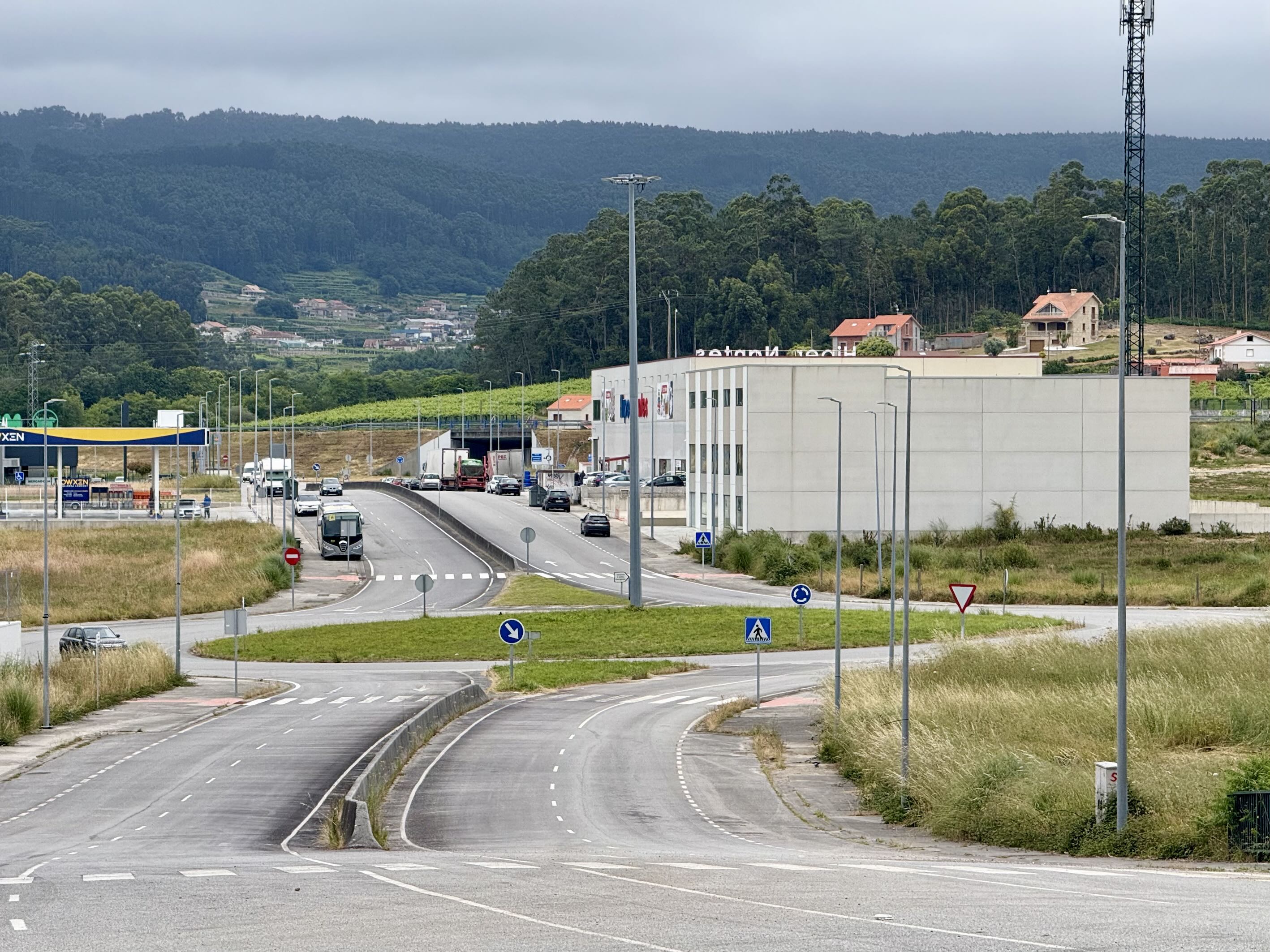 A COMISIÓN DE URBANISMO DÁLLE LUZ VERDE A UNHA PLANTA PARA FABRICAR DEPÓSITOS PLÁSTICOS NO PARQUE EMPRESARIAL