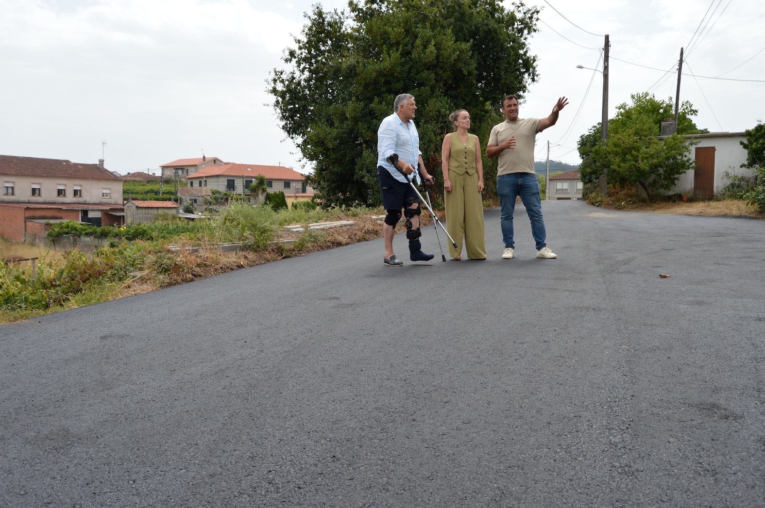 EL CONCELLO CONCLUYE LA PAVIMENTACIÓN DE A COSTIÑA Y DE ROUXIQUE EN VILALONGA