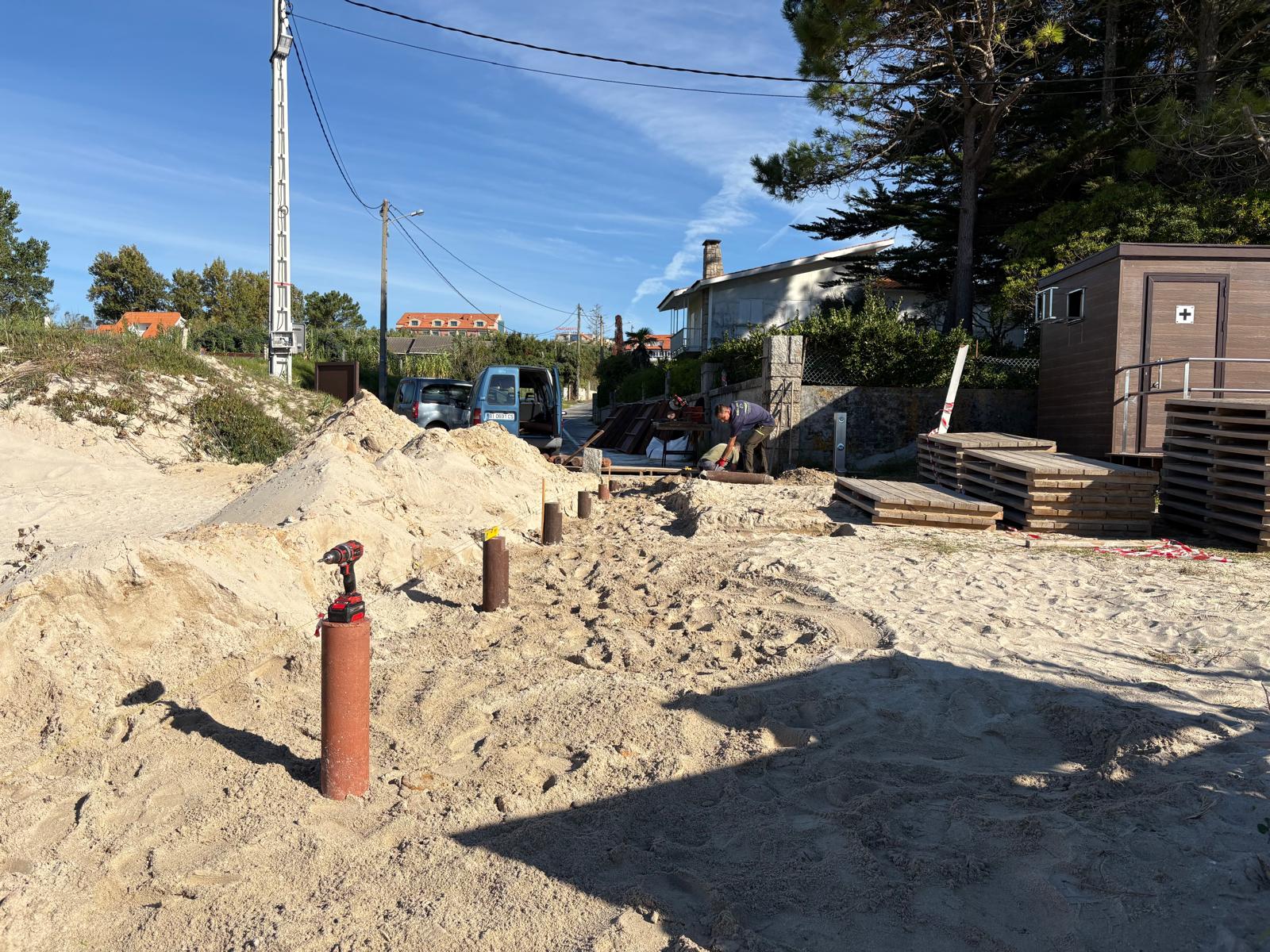 EL CONCELLO MEJORARÁ LOS ACCESOS A LAS PLAYAS DE CANELAS, SILGAR Y AREA DE AGRA
