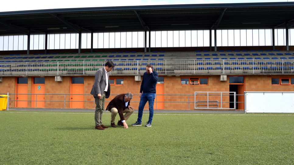 EL CONCELLO ADJUDICA A LIMONTA SPORT IBÉRICA EL CAMBIO DE CÉSPED Y RIEGO DE LOS CAMPOS DE FÚTBOL DE BALTAR Y NOALLA