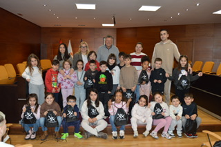 ESCOLARES DE NANTES VISITAN O CONCELLO E COÑECEN AS DISTINTAS ÁREAS DE XESTIÓN