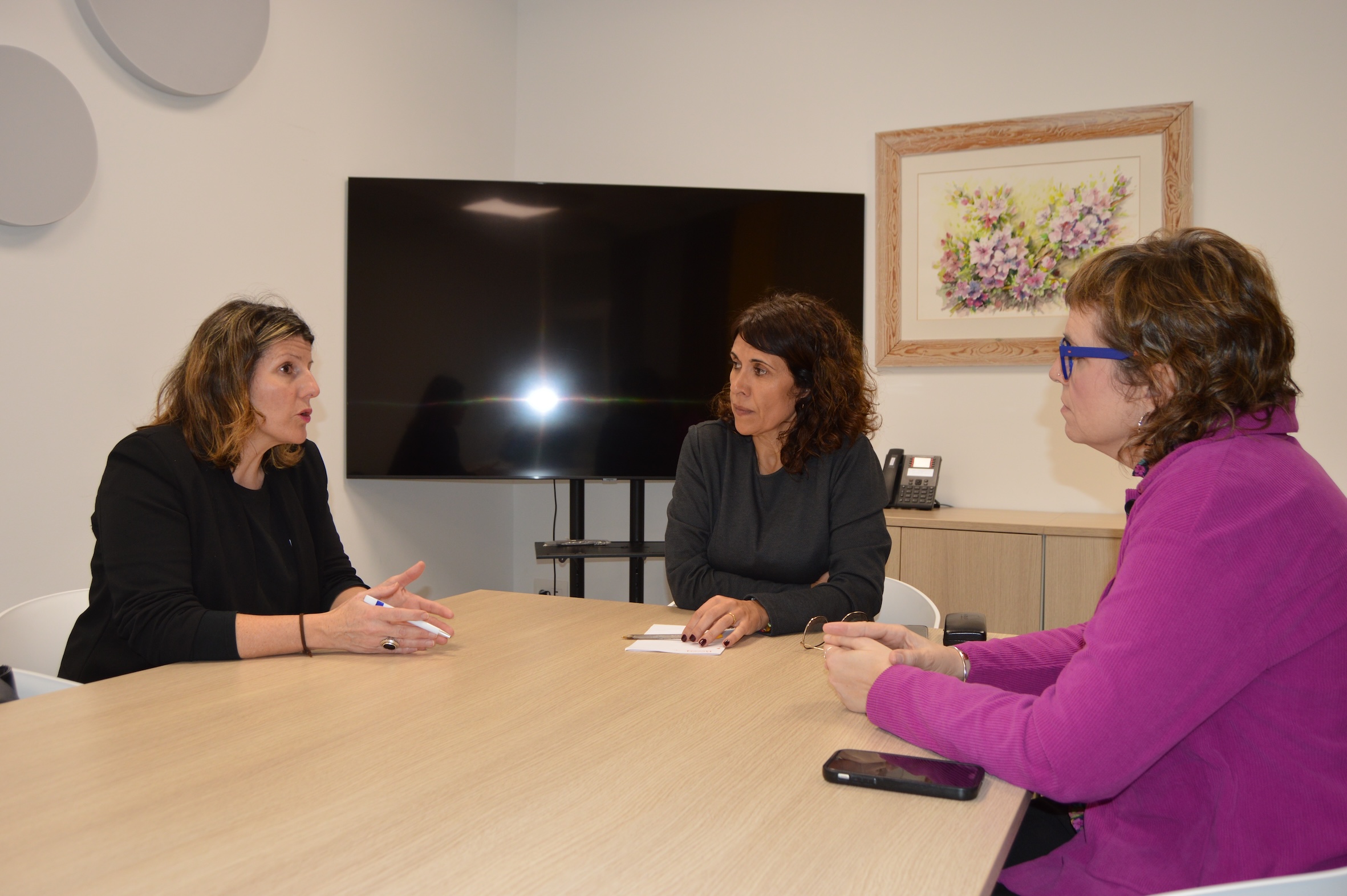 EL 62% DE LOS 177 INMIGRANTES REFUGIADOS EN SANXENXO LOGRARON UN CONTRATO DE TRABAJO