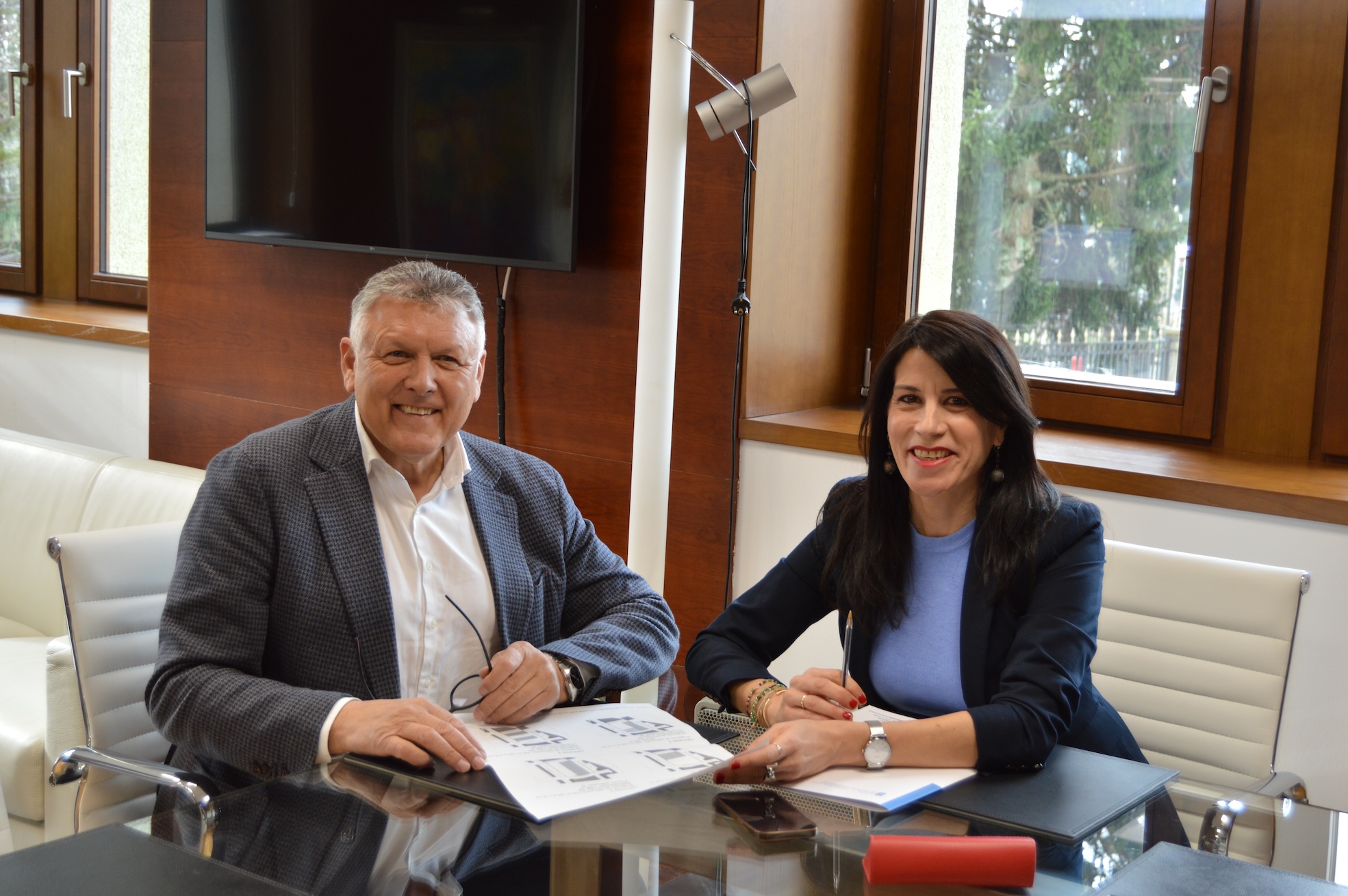 EL CONCELLO CEDE A LA XUNTA EL SOLAR DAS CUNCHAS PARA CONSTRUIR VIVIENDAS PÚBLICAS EN RÉGIMEN DE ALQUILER