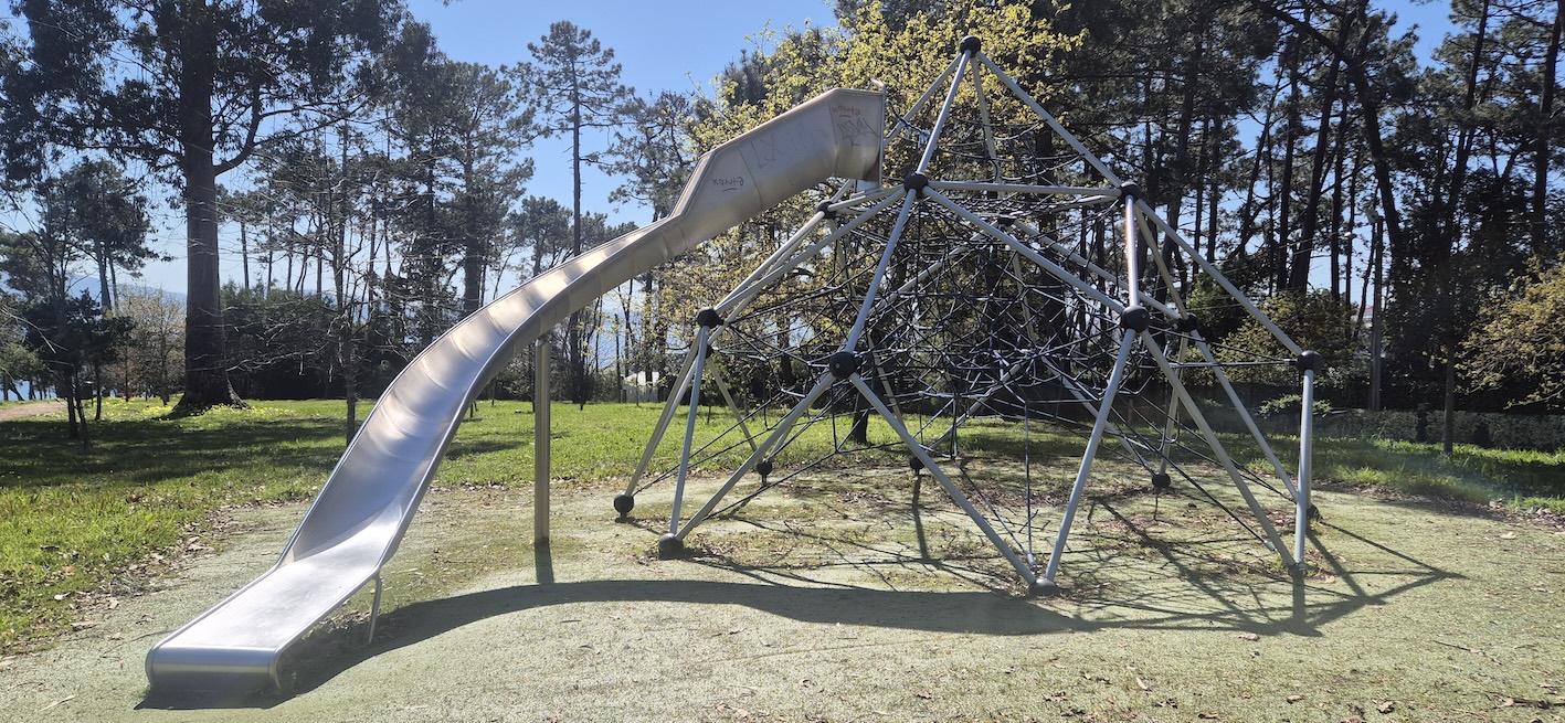 EL CONCELLO MEJORARÁ LOS PARQUES INFANTILES MUNICIPALES EN LAS SIETE PARROQUIAS DE SANXENXO