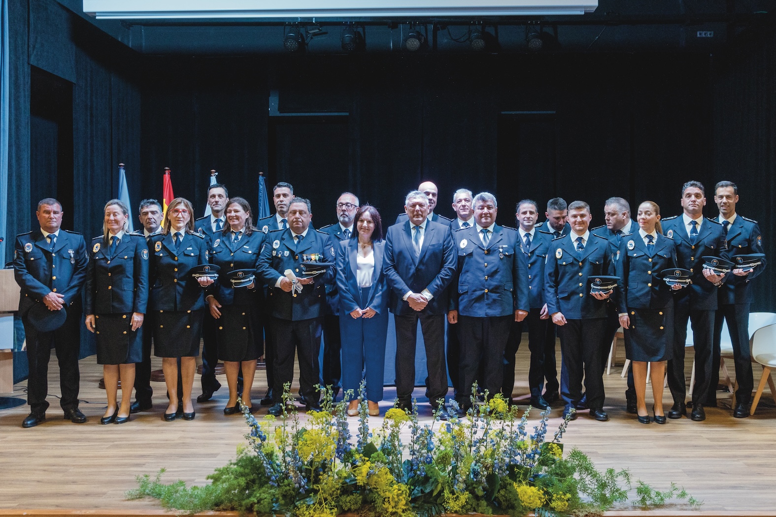 LOS AGENTES ABELARDO MARTÍNEZ, LUISA FARIÑA Y SONIA ROMERO PROTAGONIZAN EL DÍA DE LA POLICÍA LOCAL EN SANXENXO