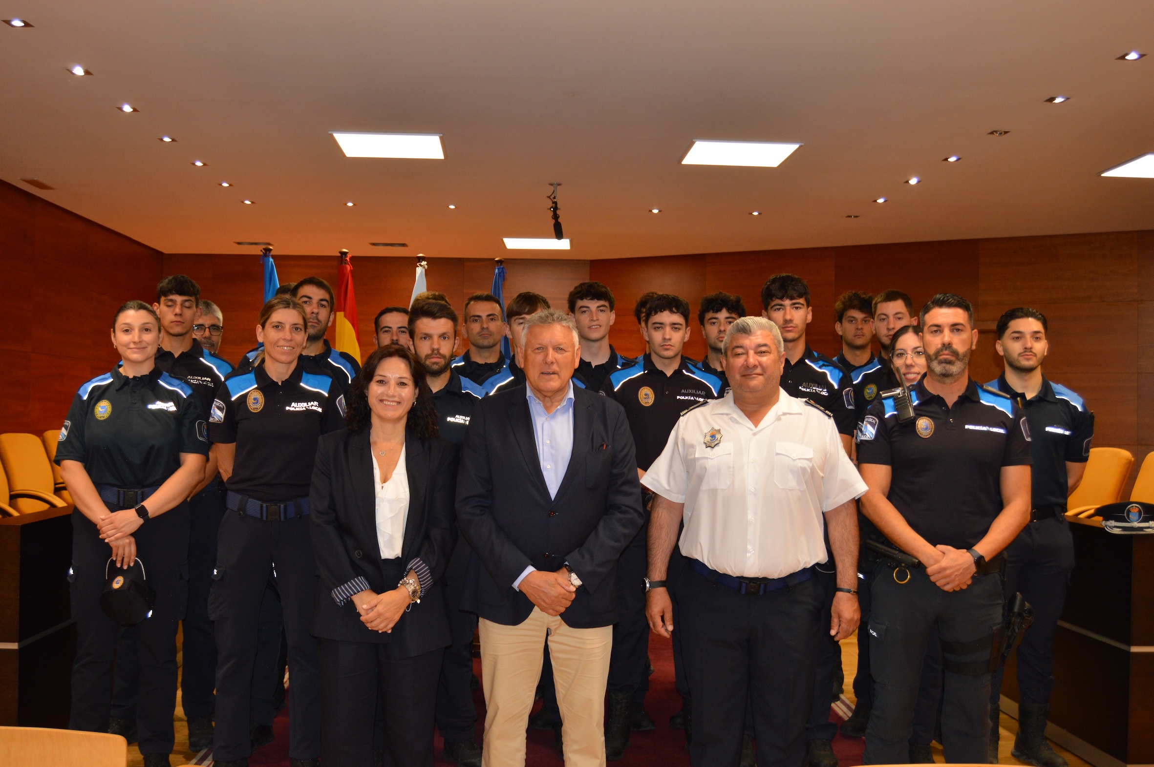 SANXENXO RECIBE A 26 AUXILIARES DE POLICÍA QUE REFORZARÁN LA SEGURIDAD HASTA EL MES DE OCTUBRE