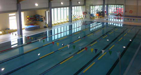 A piscina e o ximnasio municipal contarán cun baño adaptado